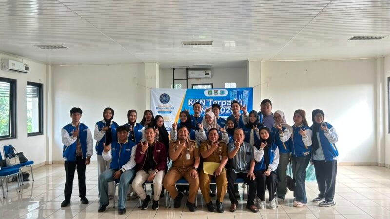 Kelompok KKN UMT bersama Pemerintah Kelurahan Kunciran (Foto: Istimewa)
