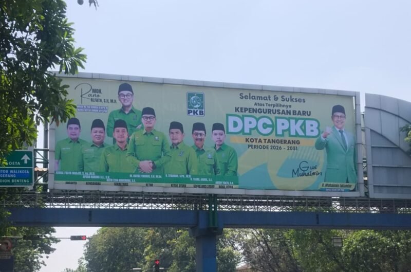 Billboard ucapan selamat dan sukses kepada jajaran pengurus DPC PKB Kota Tangerang berada di Jalan Sudirman (Istimewa/PB)
