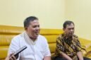 Anggota Timsel DPD Partai Golkar Kota Tangerang, Saat di Wawancarai di kantor dpd partai golkar kota Tangerang (Doc. Holid/PB)