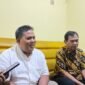 Anggota Timsel DPD Partai Golkar Kota Tangerang, Saat di Wawancarai di kantor dpd partai golkar kota Tangerang (Doc. Holid/PB)
