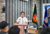 Camat Batuceper, Achsin Ghufron Falfeli, membuka Kegiatan sosialisasi dan pengembangan satuan linmas di wilayah untuk tingkat Kota Tangerang (foto/istimewa).
