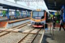 Ilustrasi perjalanan KRL Commuter Line lintas Duri-Tangerang. Perjalanan lintas tersebut mengalami gangguan setelah salah satu rangkaian tertemper sepeda motor, Kamis (20/8/2026). (Foto/ensroom.com)