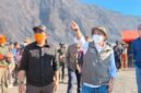 Menteri Kehutanan Raja Juli Antoni meninjau penanganan kebakaran hutan dan lahan di kawasan Gunung Bromo, Jawa Timur, pada Ahad, 9 Agustus 2026 (Foto: kehutanan.go.id).