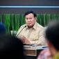 Presiden Prabowo Subianto dalam acara diskusi bersama sejumlah akademisi mengenai pengelolaan lahan gambut dan potensi kebakaran di Istana Merdeka, Jakarta, Kamis (24/9/2026). (Sekretariat Presiden)