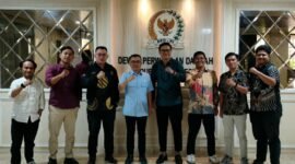 Peringati HUT Sulawesi Utara Ke-62 Tahun, Basudara AMAN Dialog Bersama Ketua BULD DPD RI/Anggota DPD RI/MPR RI Dapil Sulawesi Utara (Foto: Agung/PusatBerita)