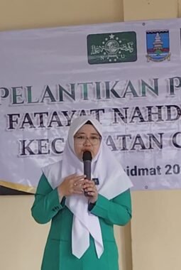Ketua PW Fatayat NU Banten Ajak Kader Fatayat NU Cikeusal Terus Bergerak Menebar Manfaat