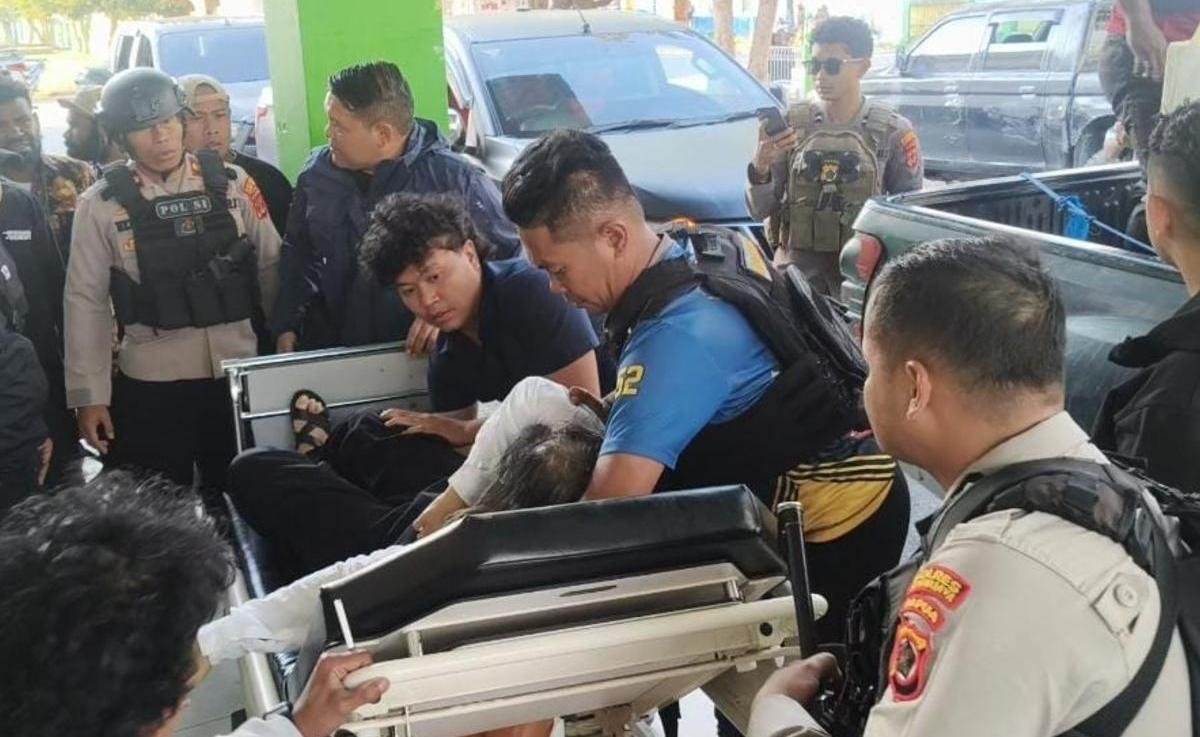 Korban tewas penembakan dievakuasi ke UGD RSUD Wamena. (Foto/istimewa)