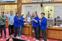 Komite Perempuan SEPETA menyampaikan aspirasi dalam agenda RDPU/Audiensi Panja RUU tentang Perlindungan Ketenagakerjaan di DPR RI, Jakarta, Senin (21/9/2026) (foto/istimewa)
