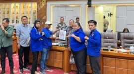 Komite Perempuan SEPETA menyampaikan aspirasi dalam agenda RDPU/Audiensi Panja RUU tentang Perlindungan Ketenagakerjaan di DPR RI, Jakarta, Senin (21/9/2026) (foto/istimewa)