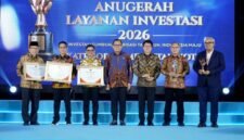 Kota Tangerang menerima piagam penghargaan Nomine ALI 2026 Kategori Pemerintah Kota (Sumber : Prokopim Kota Tangerang)