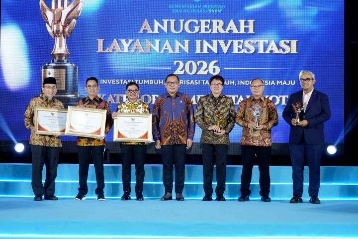 Kota Tangerang menerima piagam penghargaan Nomine ALI 2026 Kategori Pemerintah Kota (Sumber : Prokopim Kota Tangerang)